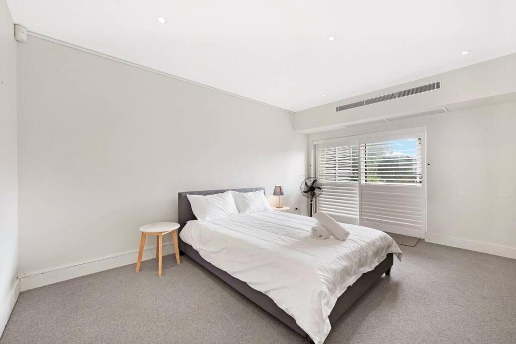 Seaside Luxury With Pool & Harbor Views Ferienhaus Sydney